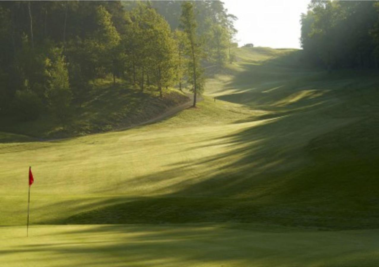 Zonnig Appartement Golf Van Durbuy Bagian luar foto